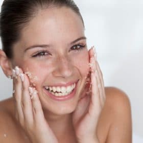 The Anti-aging Skin Benefits of Hemp